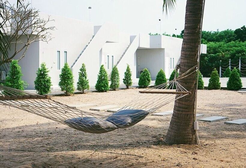 Отель Rimtalay Resort Koh Larn