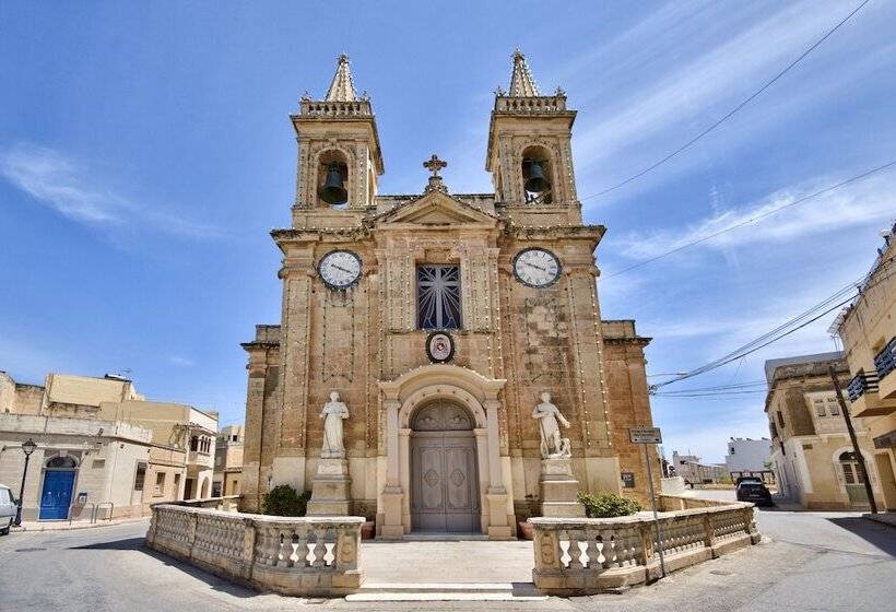 هتل The Suites – Piazza Kirkop