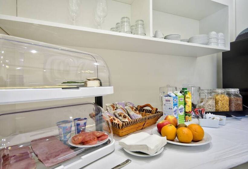 هتل The Suites – Piazza Kirkop