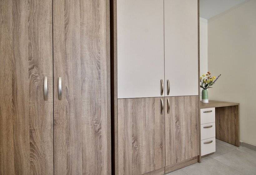 هتل The Suites – Piazza Kirkop