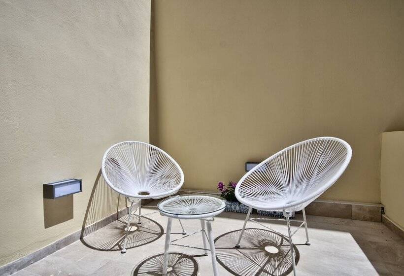 هتل The Suites – Piazza Kirkop