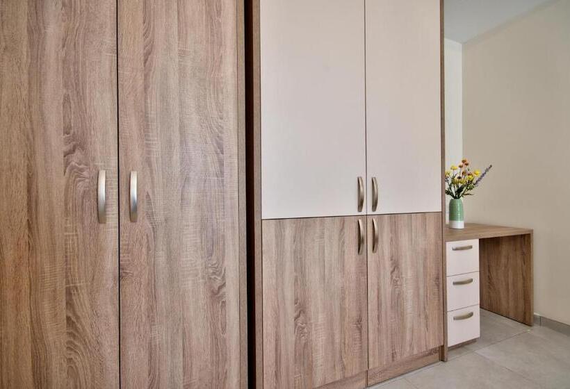 هتل The Suites – Piazza Kirkop