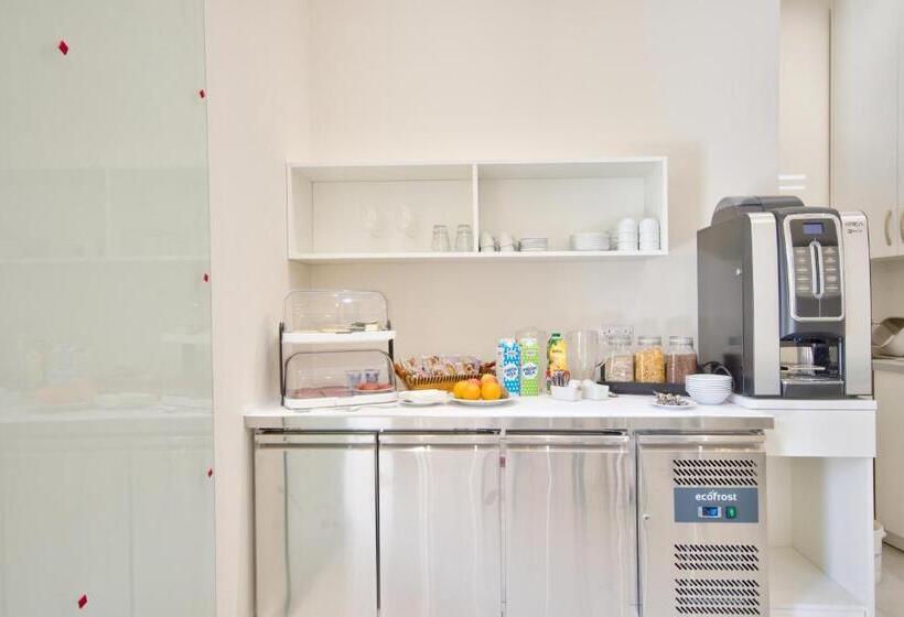 هتل The Suites – Piazza Kirkop