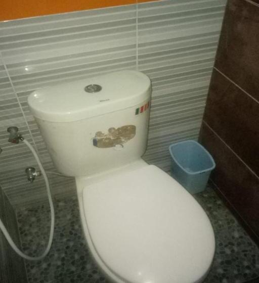 בית מלון כפרי Villa Karsinem Pasuruan By Oyo Rooms