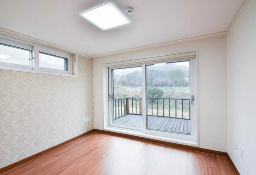 בית מלון כפרי Yangpyeong Dodam House Pension