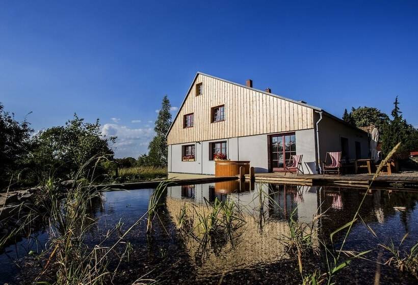 Отель Bohemian Cottage