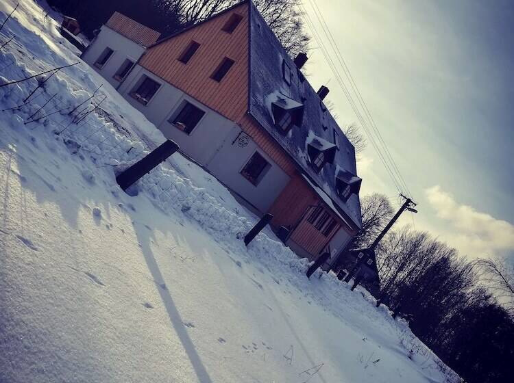 בית מלון כפרי Bohemian Cottage