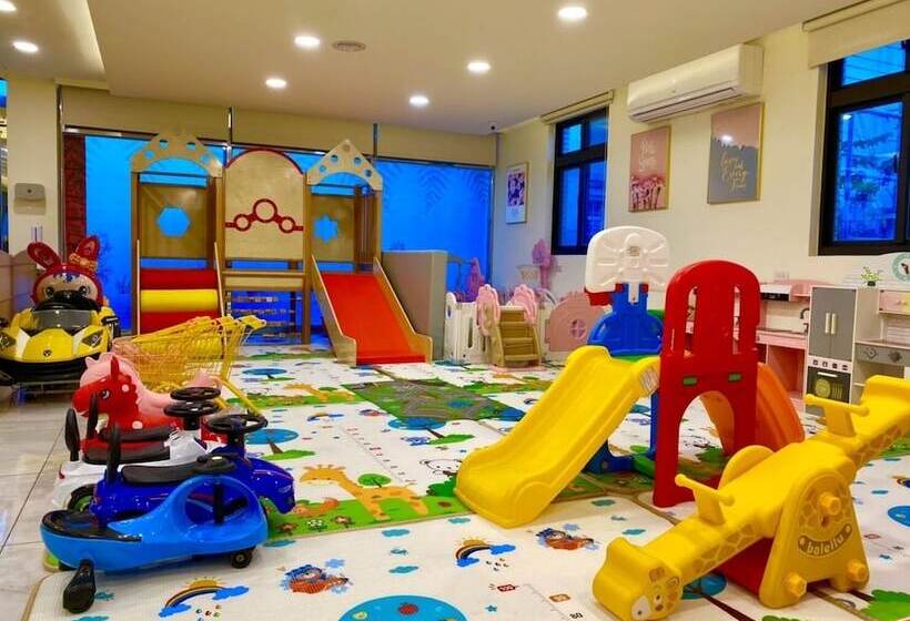 هتل Flower's Home