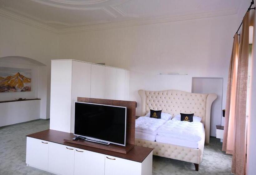 Отель Innviertler Versailles