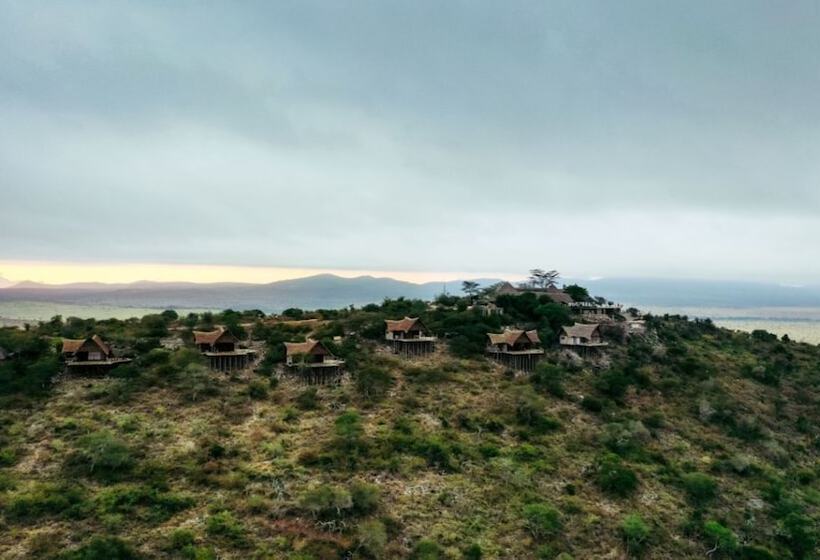 Hotel Lions Bluff Lodge