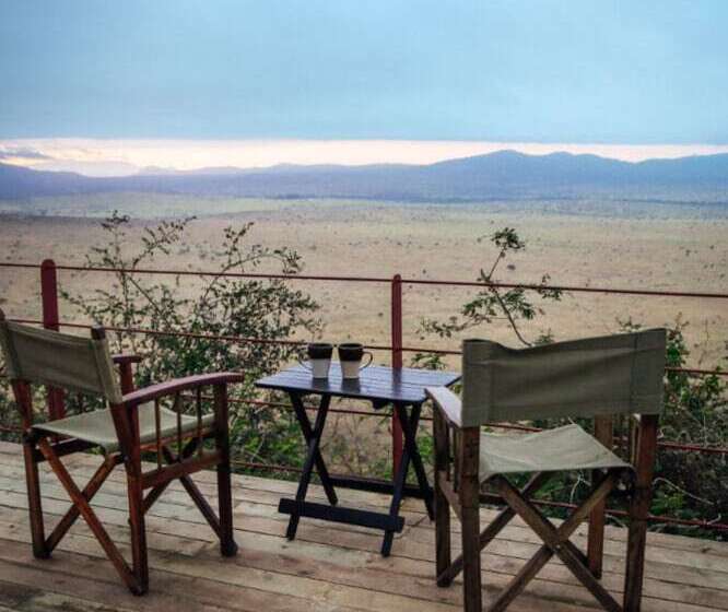 Hotel Lions Bluff Lodge