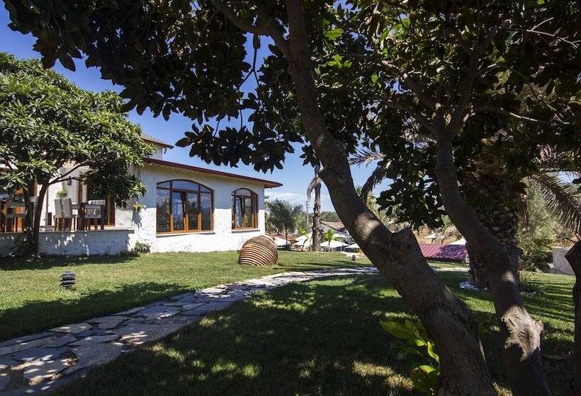 בית מלון כפרי Passawanda