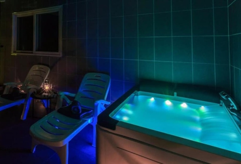 فندق Pohang Good's Pool Villa