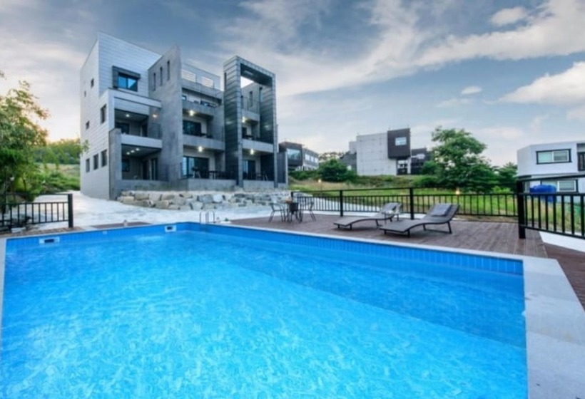 فندق Pohang Good's Pool Villa