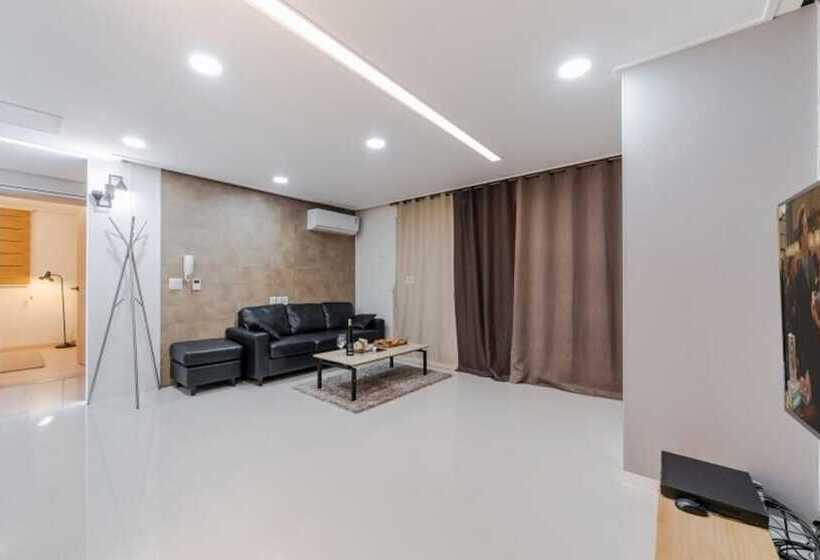 فندق Pohang Good's Pool Villa