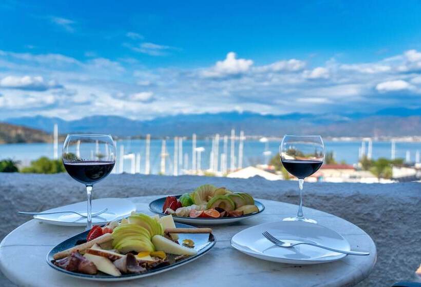 Отель Reddoors Suites Sea View