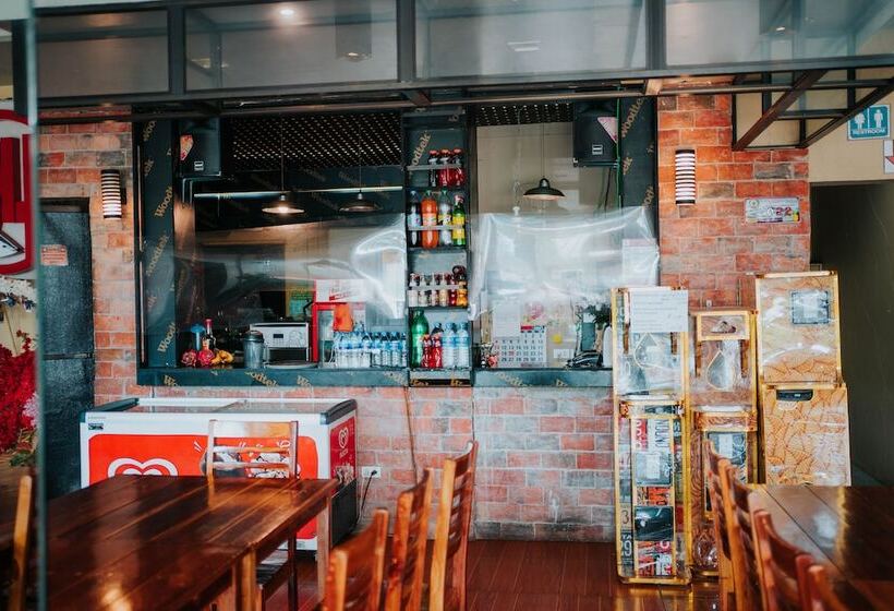 호텔 Reddoorz @ 4ks Pension House Bogo City Cebu