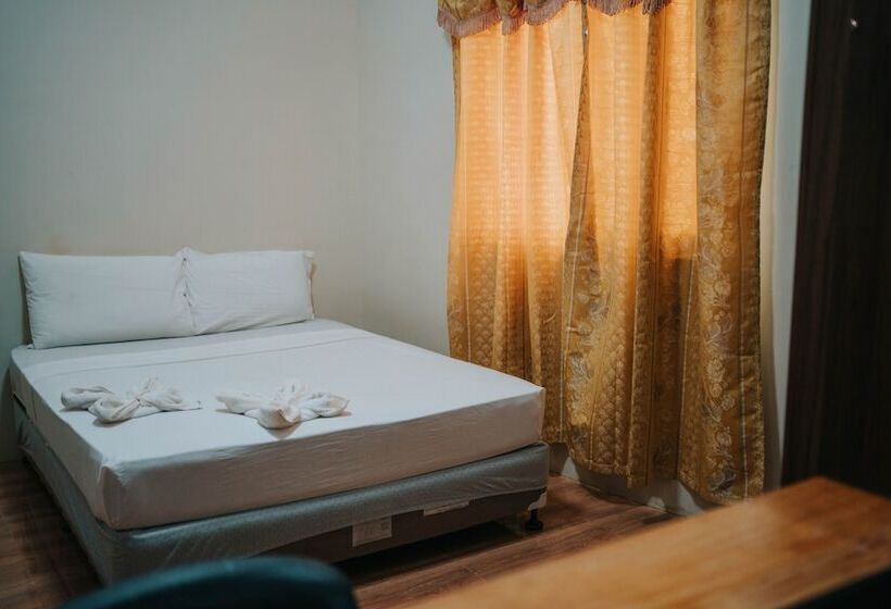 호텔 Reddoorz @ 4ks Pension House Bogo City Cebu