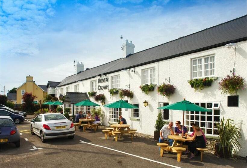 בית מלון כפרי Rose And Crown