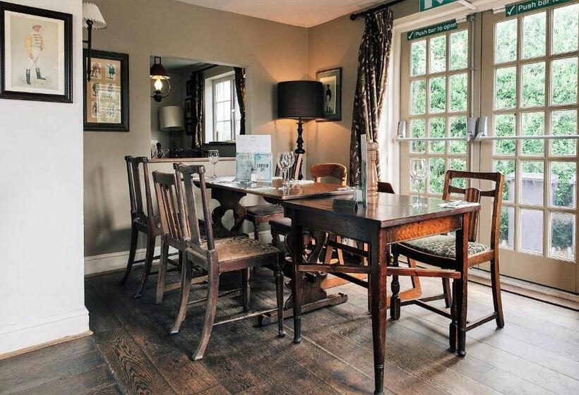 فندق Rose And Crown