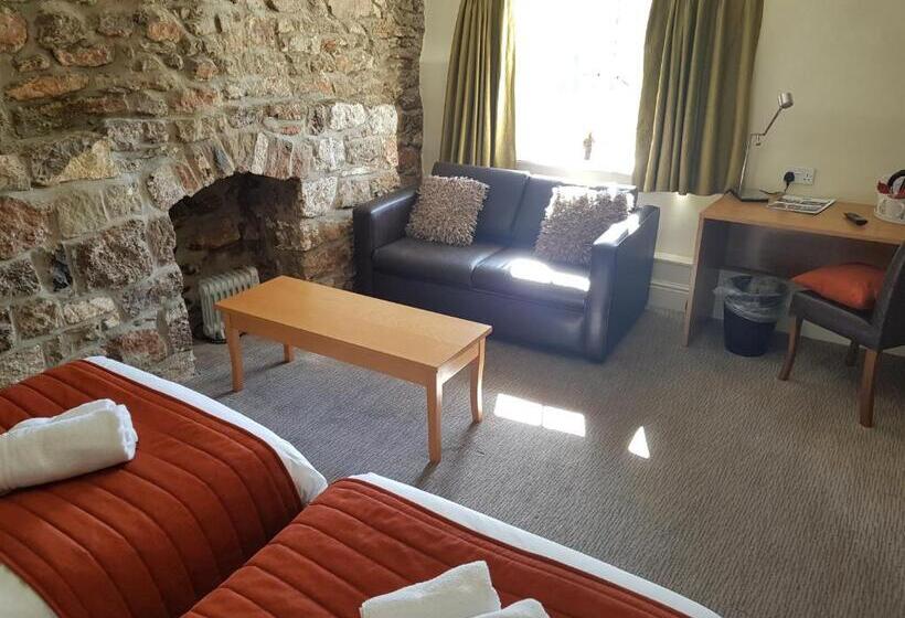 בית מלון כפרי Rose And Crown