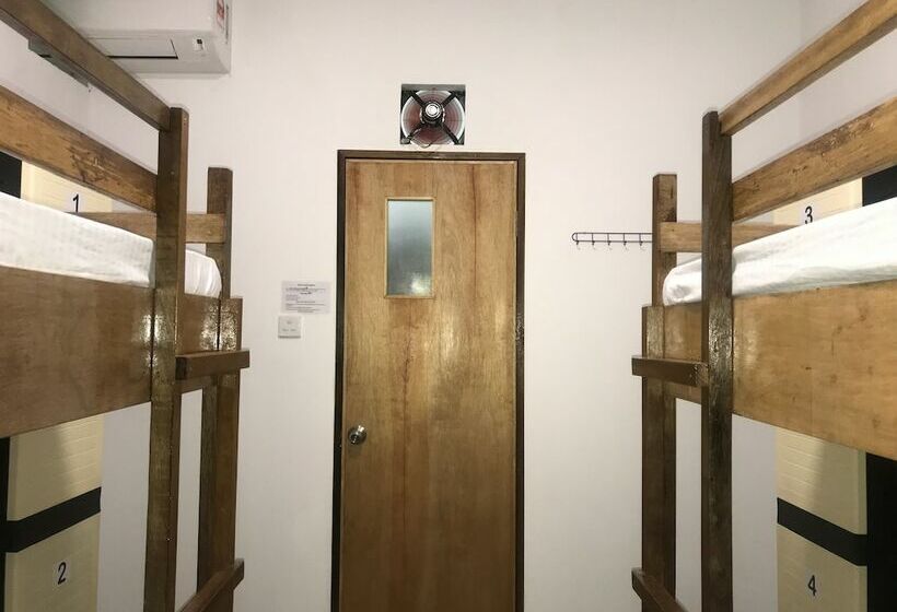 Spot On 89901 Hotel Ship Arm