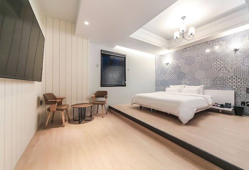 בית מלון כפרי Ulsan Jinjangdong Samsungjang