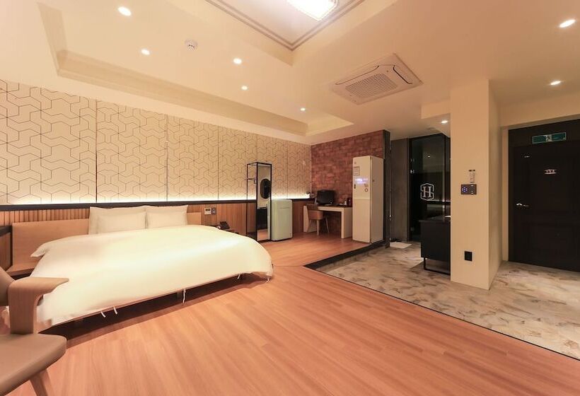 בית מלון כפרי Ulsan Jinjangdong Samsungjang