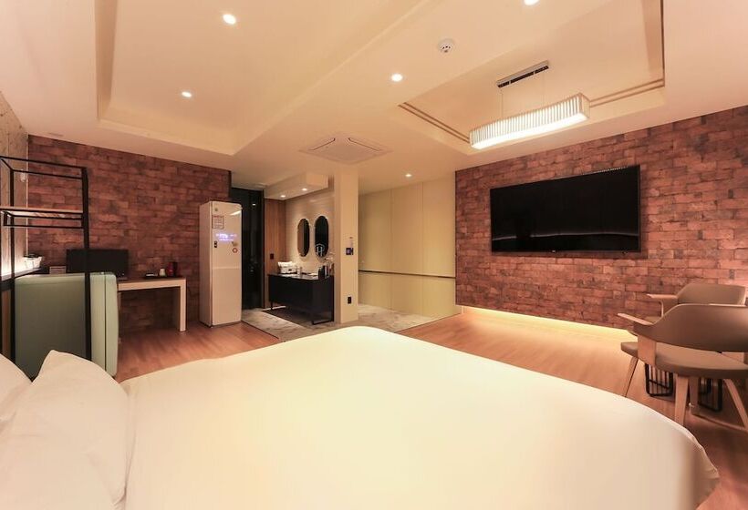 בית מלון כפרי Ulsan Jinjangdong Samsungjang