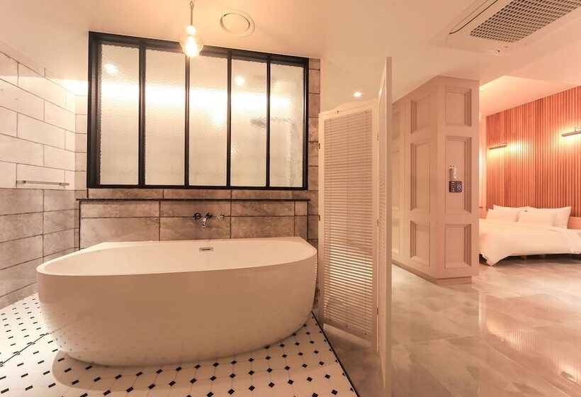 בית מלון כפרי Ulsan Jinjangdong Samsungjang