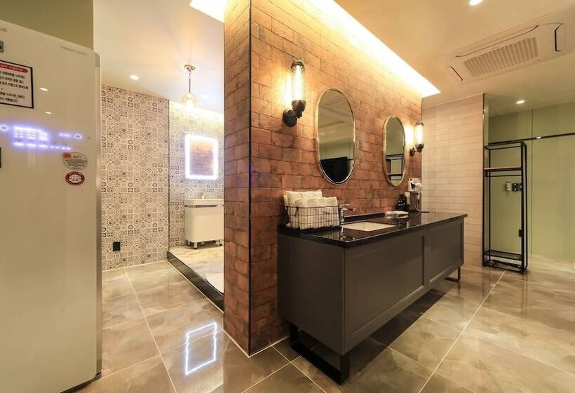 בית מלון כפרי Ulsan Jinjangdong Samsungjang