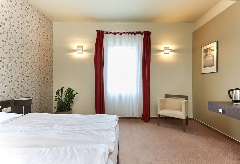 فندق Villa Patzay Bor