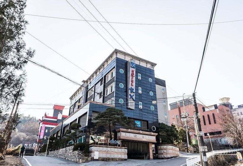 בית מלון כפרי Yangju Pine Hill