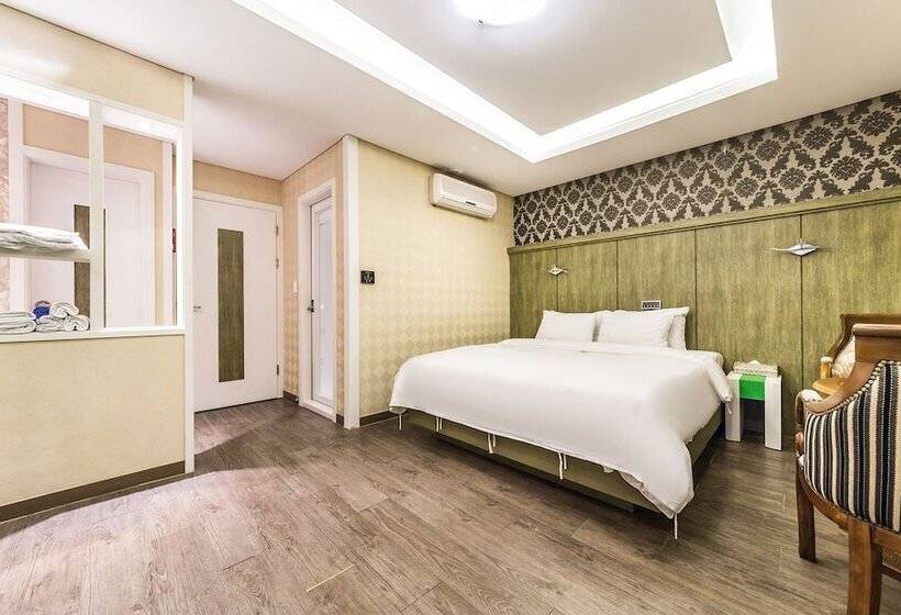 בית מלון כפרי Yangju Pine Hill