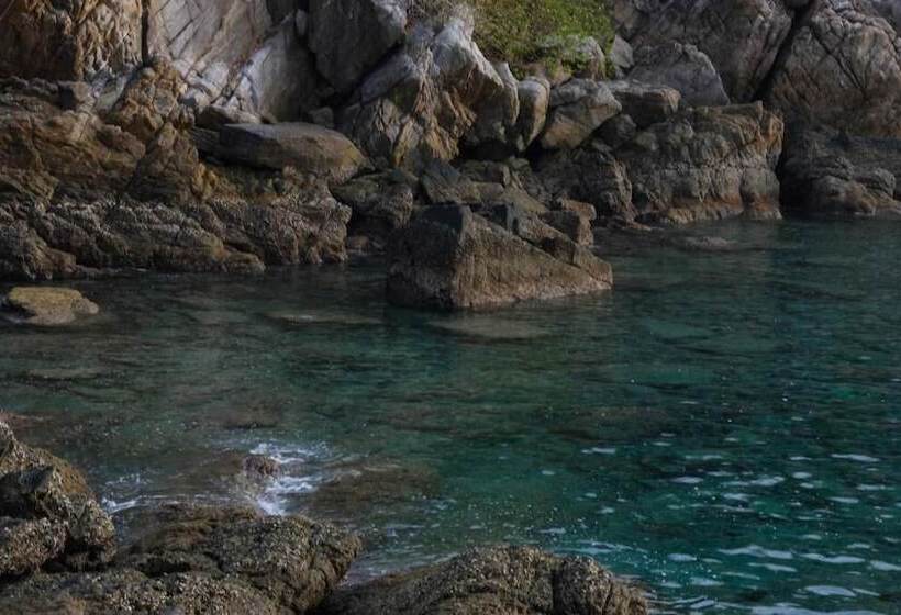 בית מלון כפרי Bambooraya Villa