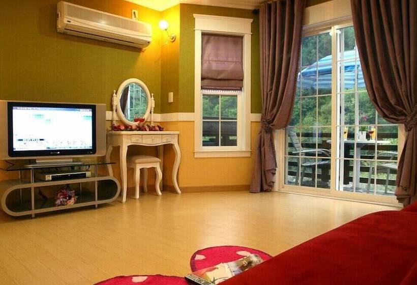 בית מלון כפרי Dvor Pension