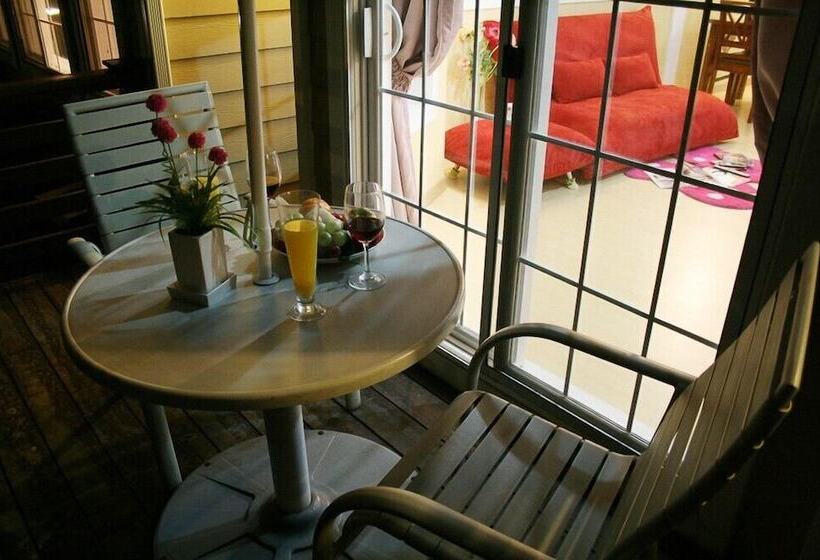 ホテル Dvor Pension