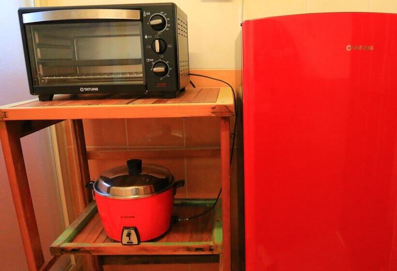 هتل 嘉義竹崎白樹腳驛棧萬坪生態包棟烤肉親子民宿