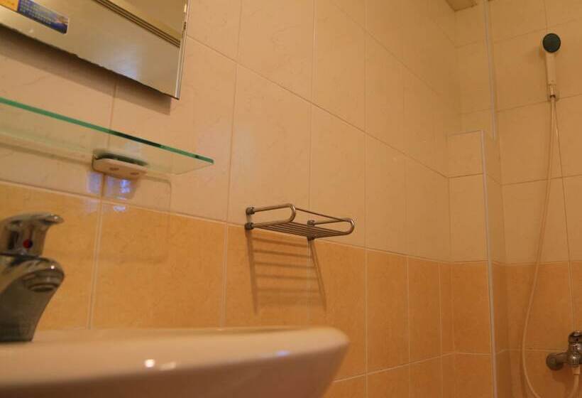 هتل 嘉義竹崎白樹腳驛棧萬坪生態包棟烤肉親子民宿