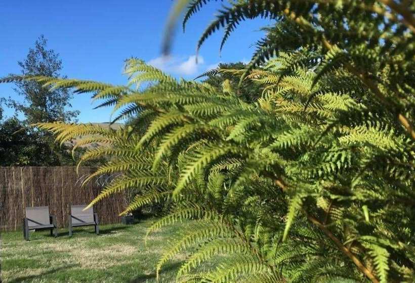 בית מלון כפרי Orchard View Farmstay Retreat