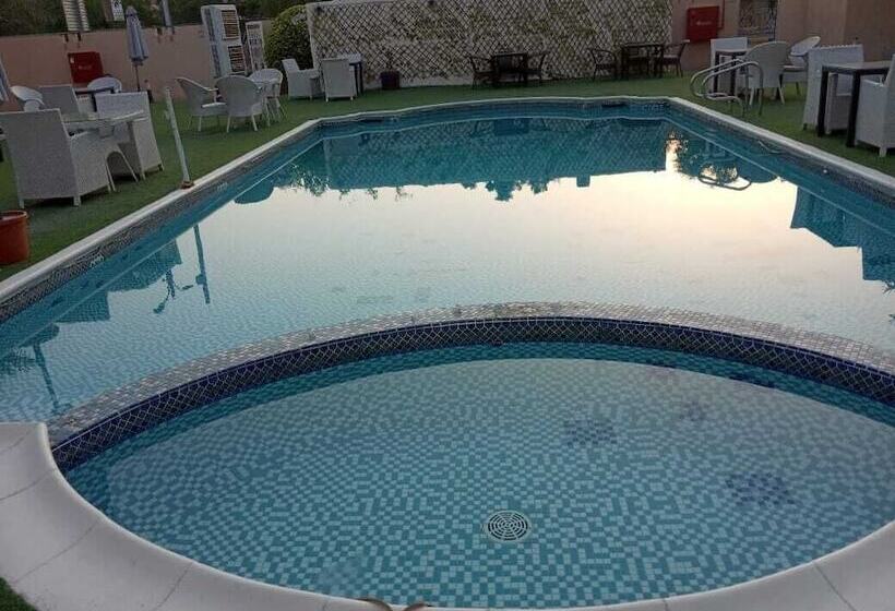 호텔 Corniche Palace