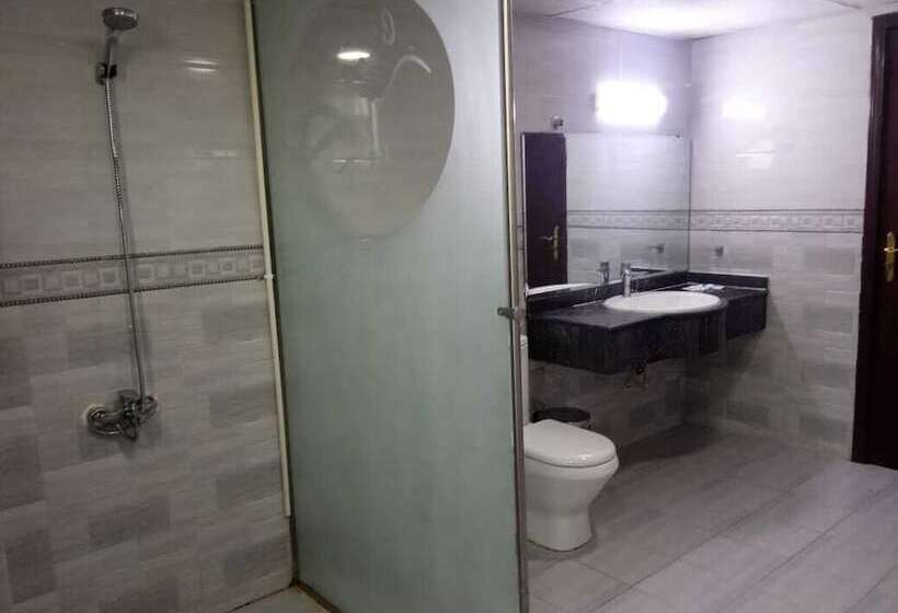 호텔 Corniche Palace