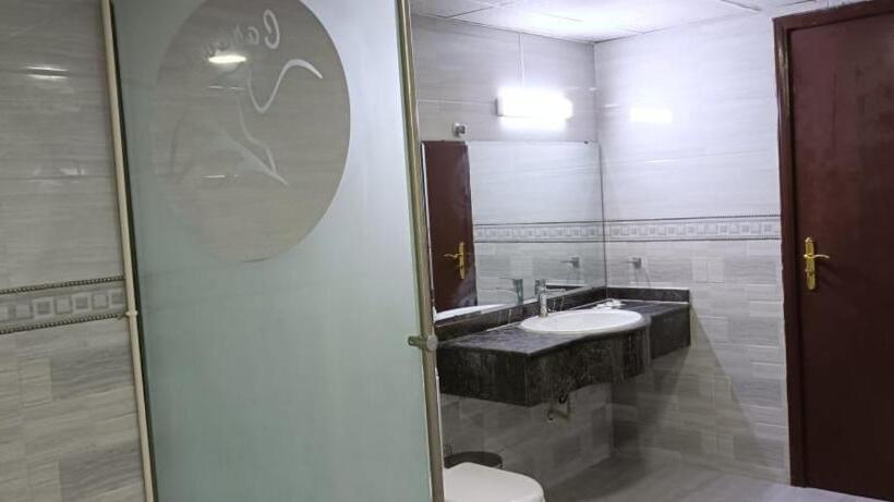 호텔 Corniche Palace