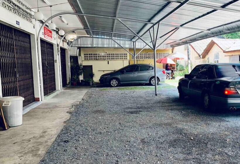 Отель Srithong Guesthouse