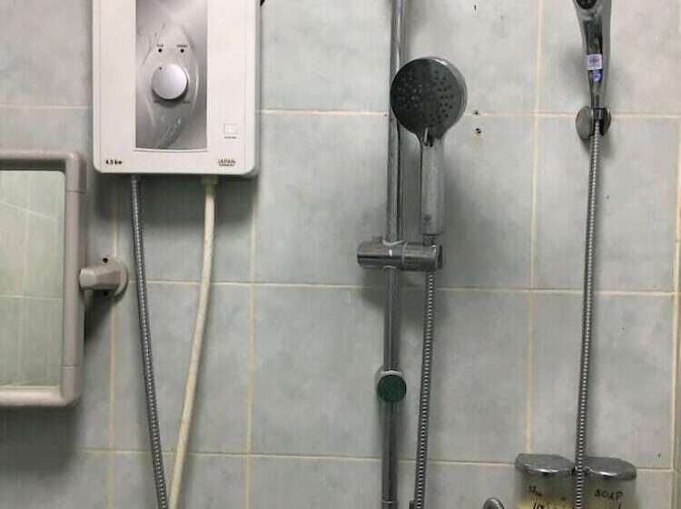 Отель Srithong Guesthouse