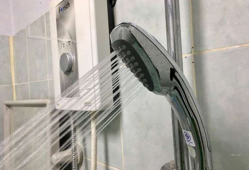 Отель Srithong Guesthouse