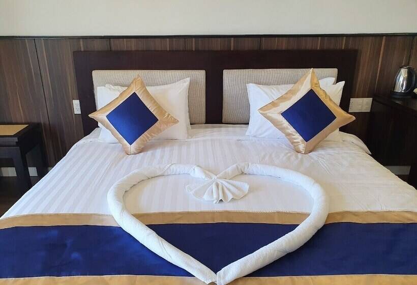 هتل Starlight Villa Beach Resort & Spa