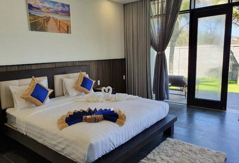 هتل Starlight Villa Beach Resort & Spa