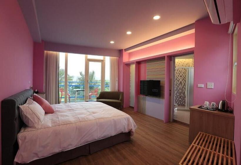 هتل The Riverview Retreats