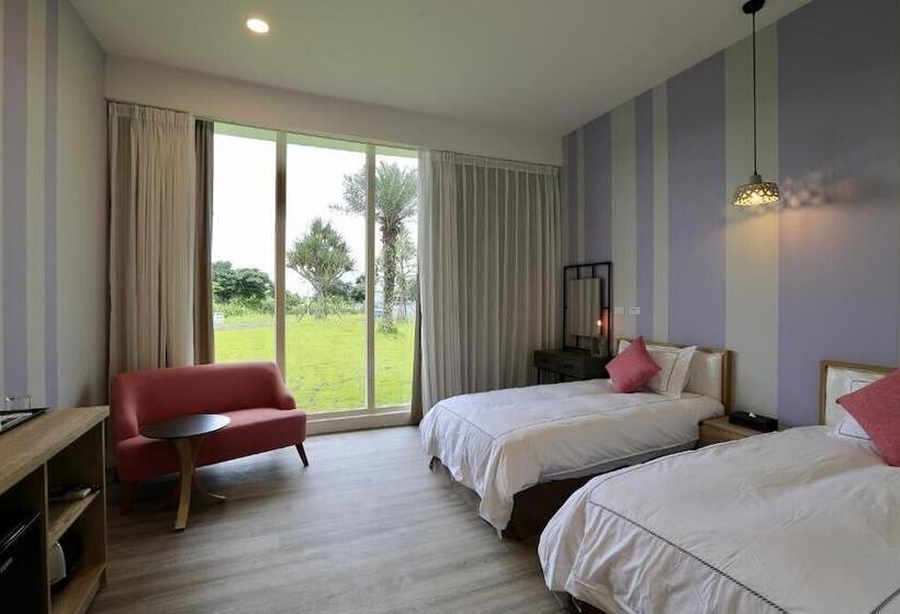 هتل The Riverview Retreats